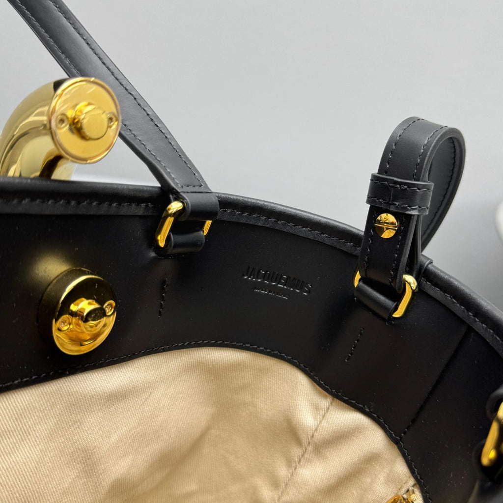 Jacquemus The small Bambola Women's Classic Fashionable Minimalist Detachable Shoulder Strap Metal Buckle Linen Leather Bucket Bag Tote Bag Handbag Bags #78241