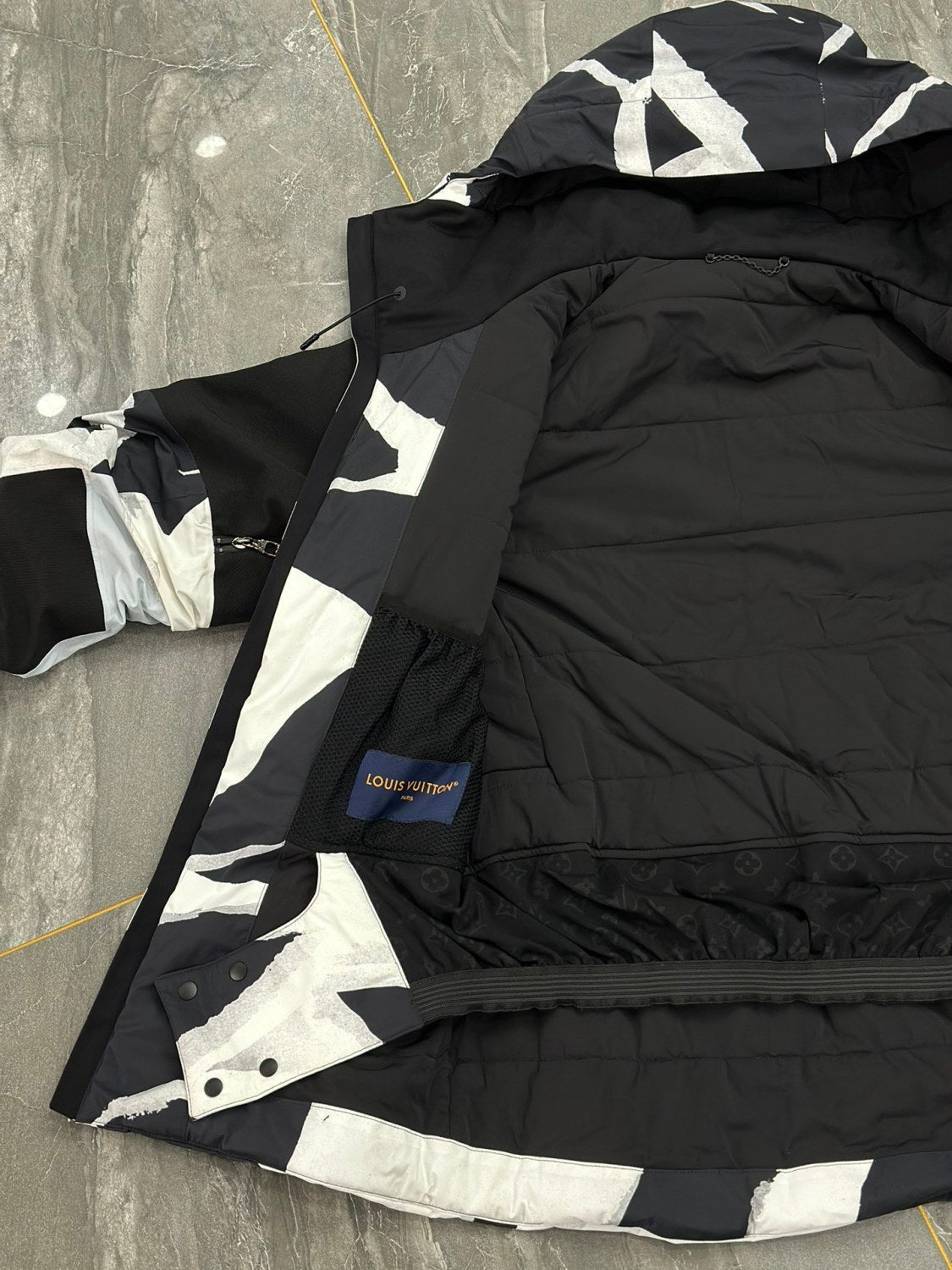 Louis Vuitton Burton Men's And Women's Black And White Colorblocking Waterproof Windproof Hooded Zipper Long-sleeved Ski Jacket Leisure Ski Pants Suit Set #74666