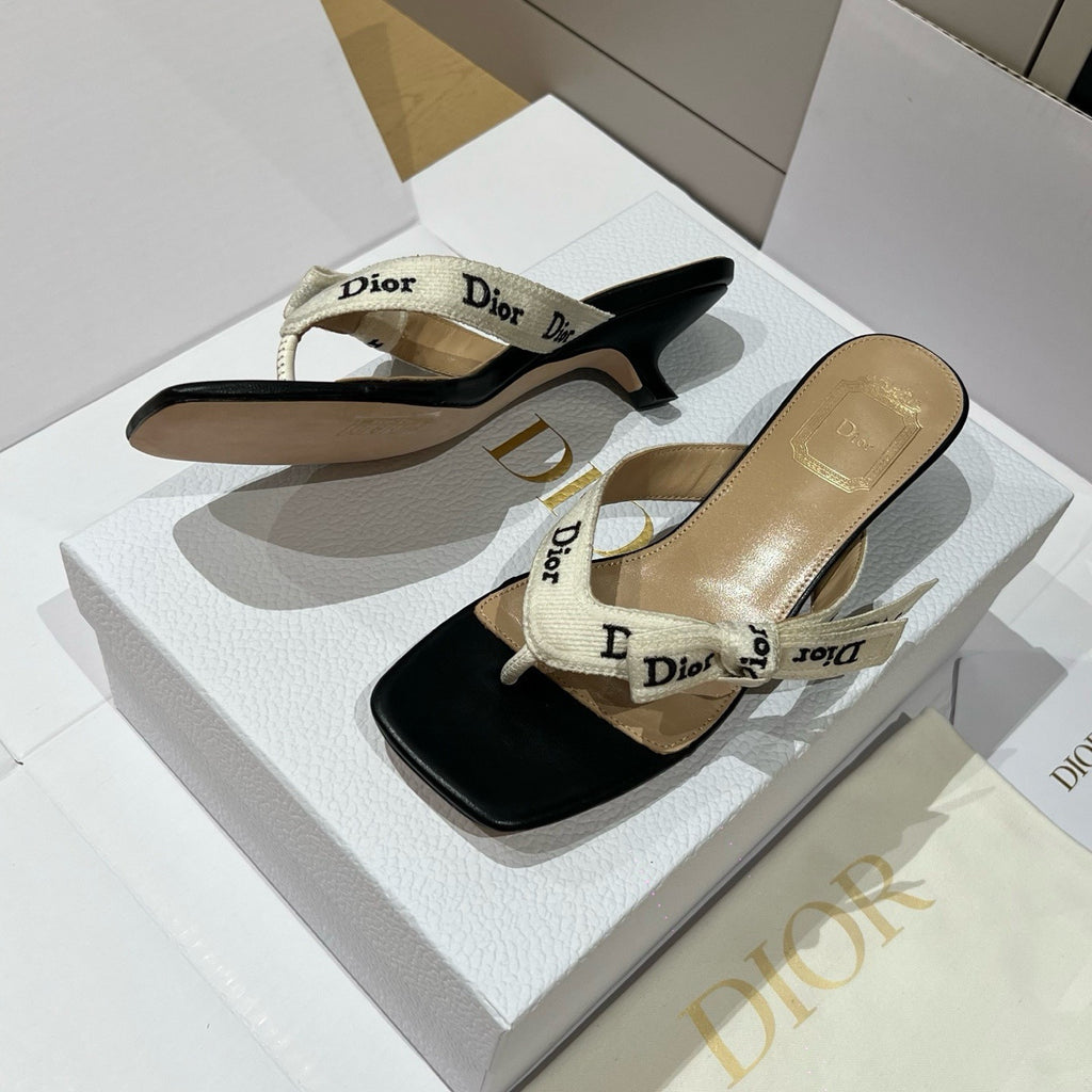 DIOR J Adior Heeled Thong Sandal White Embroidered Cotton and Black Lambskin #385829