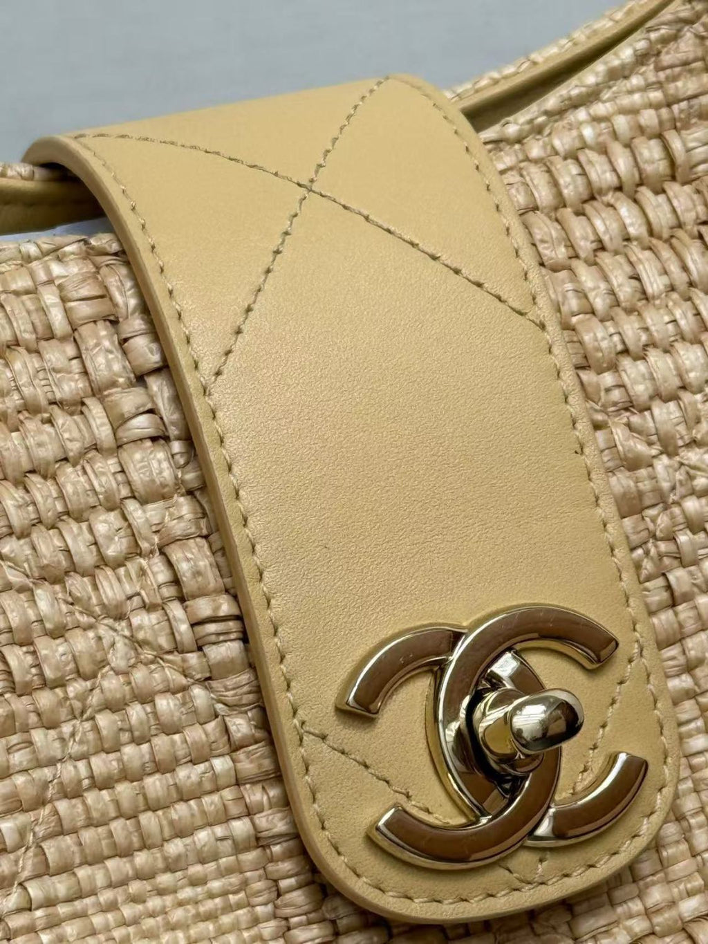 Chanel 2026 Spring/summer Preview Collection Shopping Bag Beige Woven Bags Gold-toned Metal-accented Leather Chain Crossbody Bag And Casual Straw Bags For Vacation #196025