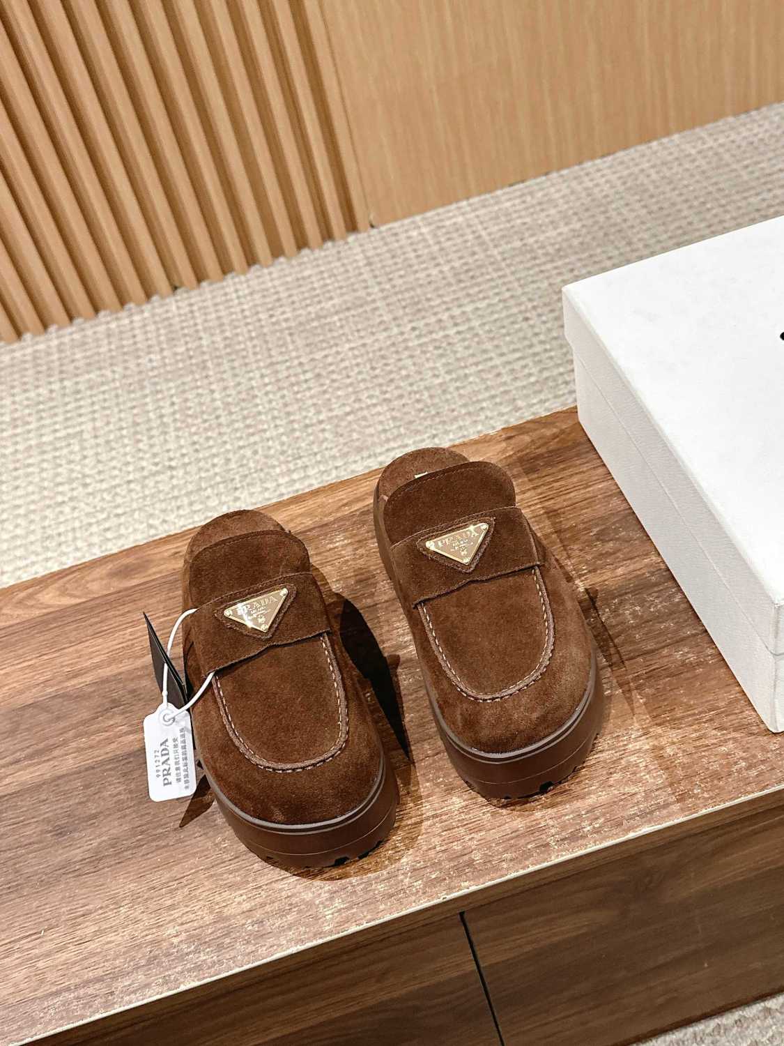 Prada Women's Spring And Summer Solid Color Suede Round Head Overfoot Leather Birkenstocks Slippers Shoes #76559