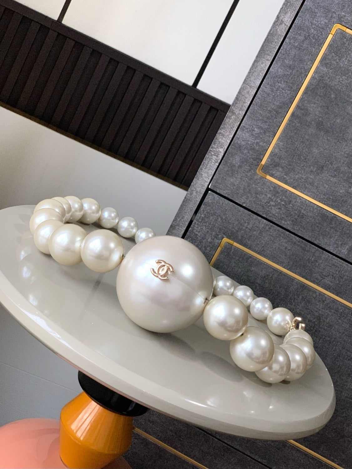 Chanel 2025/26 Fall-winter Collection Pearl Necklace-inspired Structured Evening Clutch Fashionable And Exquisite Girlish-style Handbag Bag Bags #82242A
