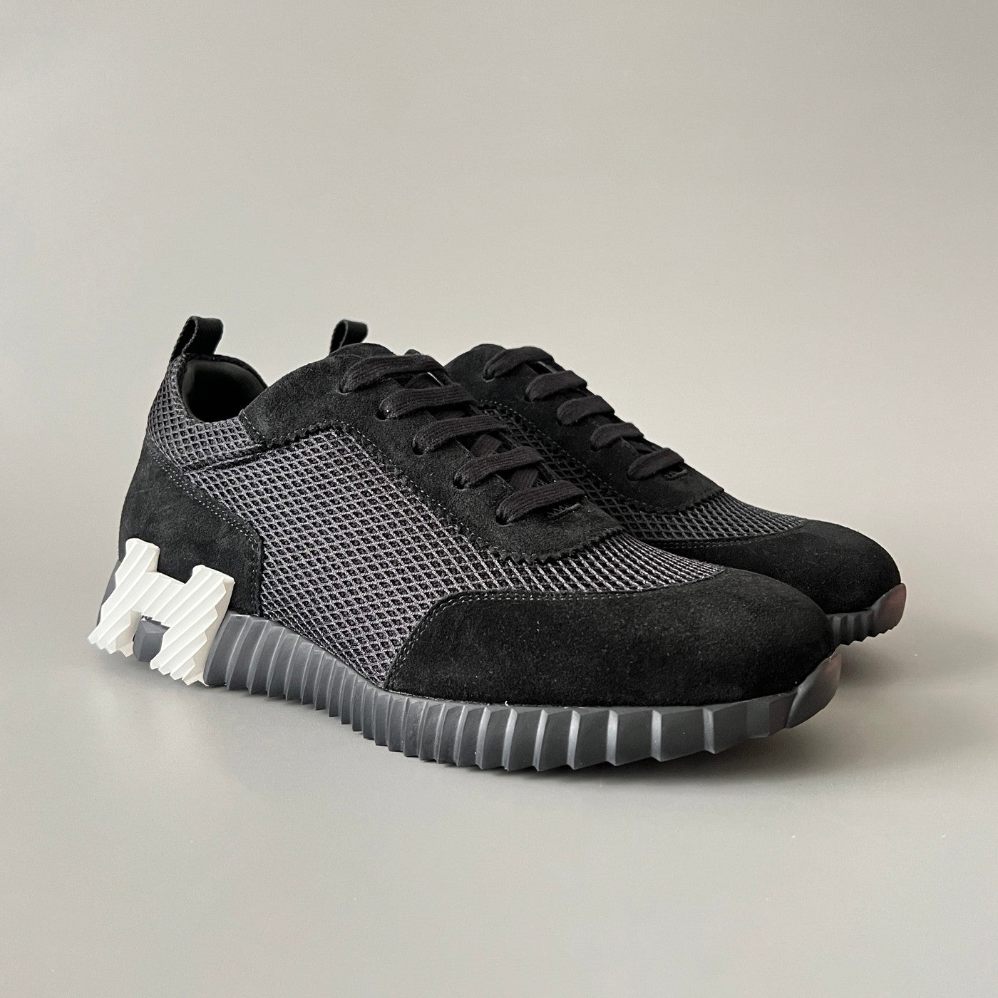 Hermes Bouncing Sneakers Men's Solid Color Leather and Suede Mesh Low-Top Lace-Up Shoes #77212