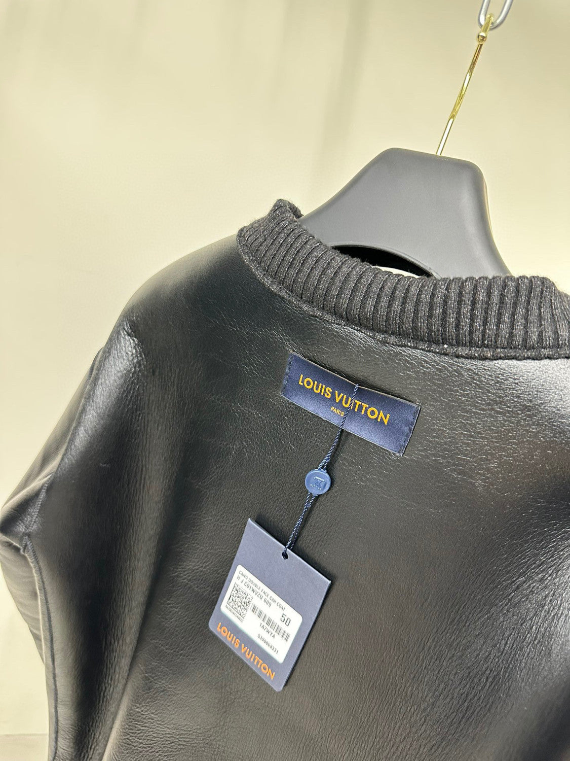 Louis Vuitton Wear a Long Sleeved Pullover On Both Sides Jacket #21796