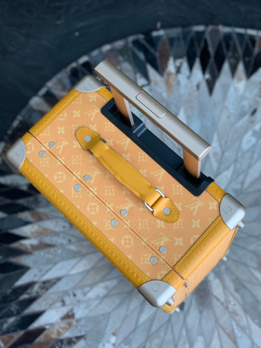 Louis Vuitton Rolling Trunk Men's and Women's Alphabet Logo Printed Solid Color Leather Trolley Case Luggage Bag Bags #76154