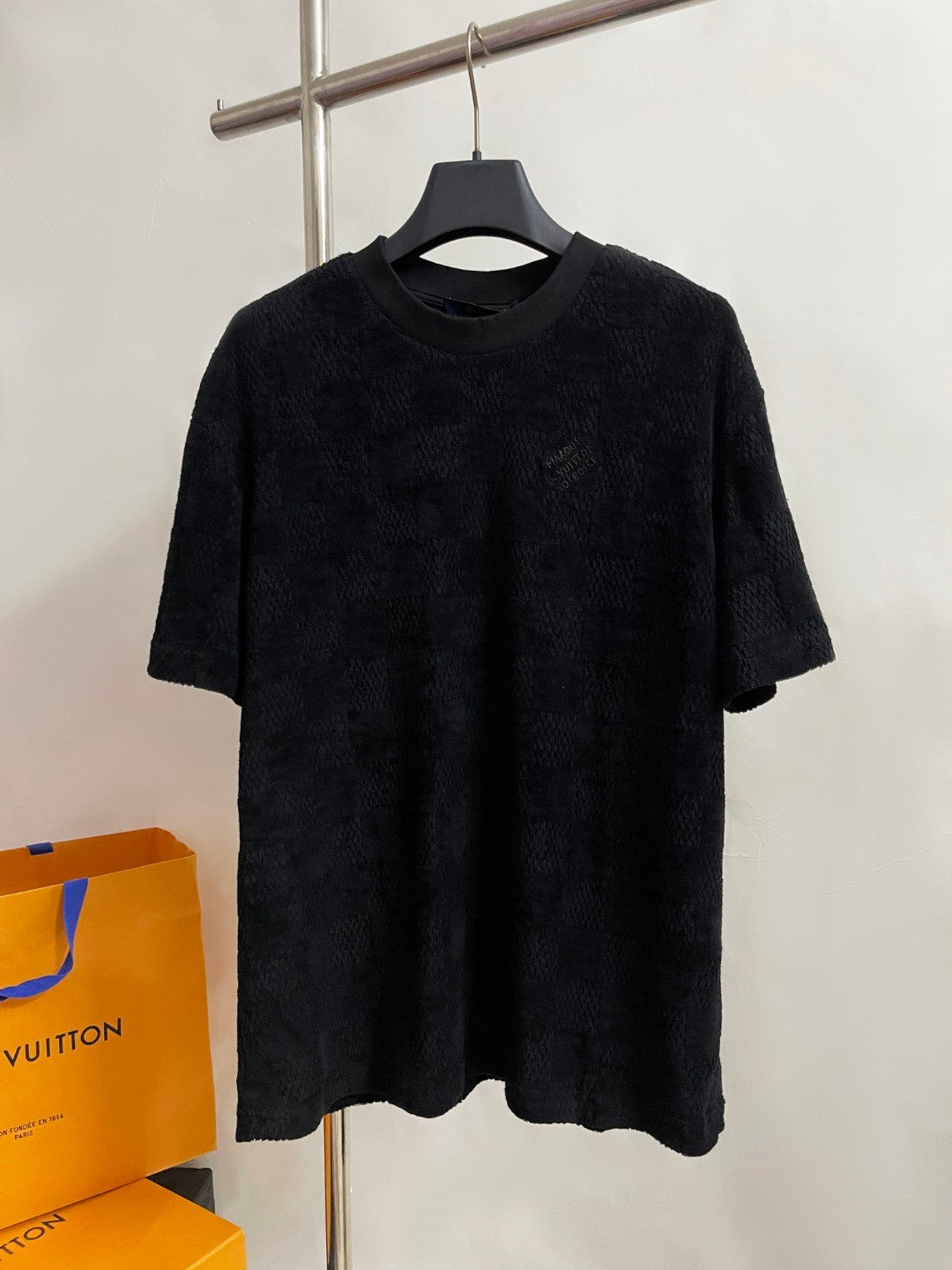 Louis Vuitton Men's Summer Black Embroidered Logo Printed Cotton Short Sleeve T-Shirt Casual Shorts Set Suit #73129