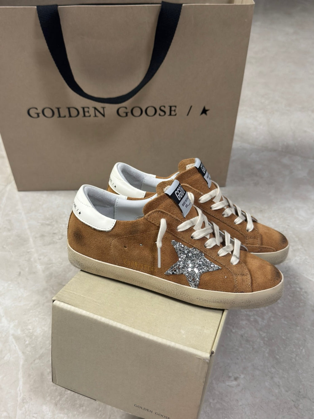 Golden Goose Ball Star in Gray Suede With Leather Star and Nappa Leather #382031
