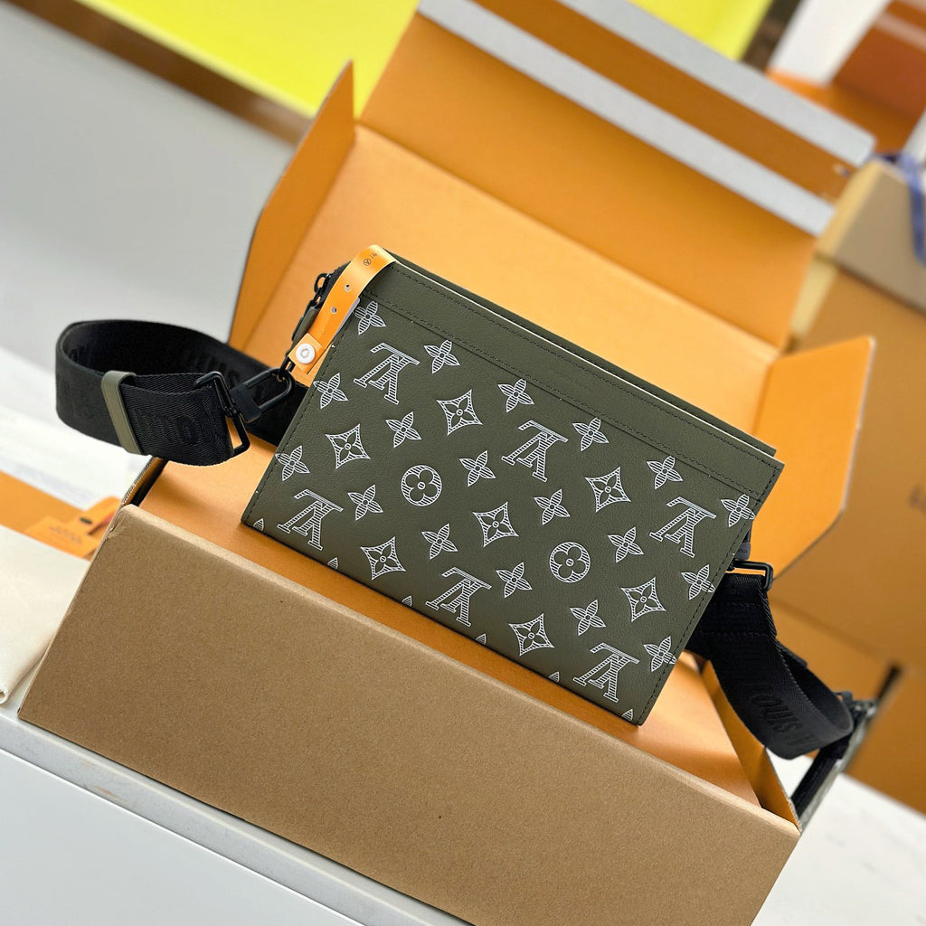 Louis Vuitton GASTON Classic printed men's and women's fashion Adjustable removable shoulder strap Zipper closure Coated canvas Shoulder bag Handbag Bags M14036 #78445