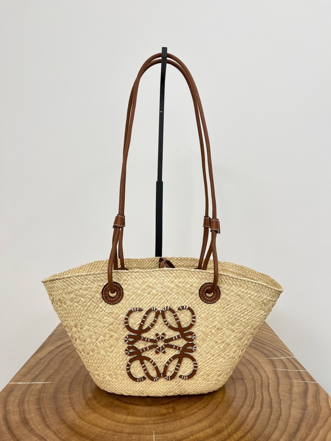 Loewe Small Anagram Basket Bag in Iraca Palm Calfskin Beige Summer Vacation Fashion Elegant Logo Oversized Tote Bag Classic Clutch Bags #82694A