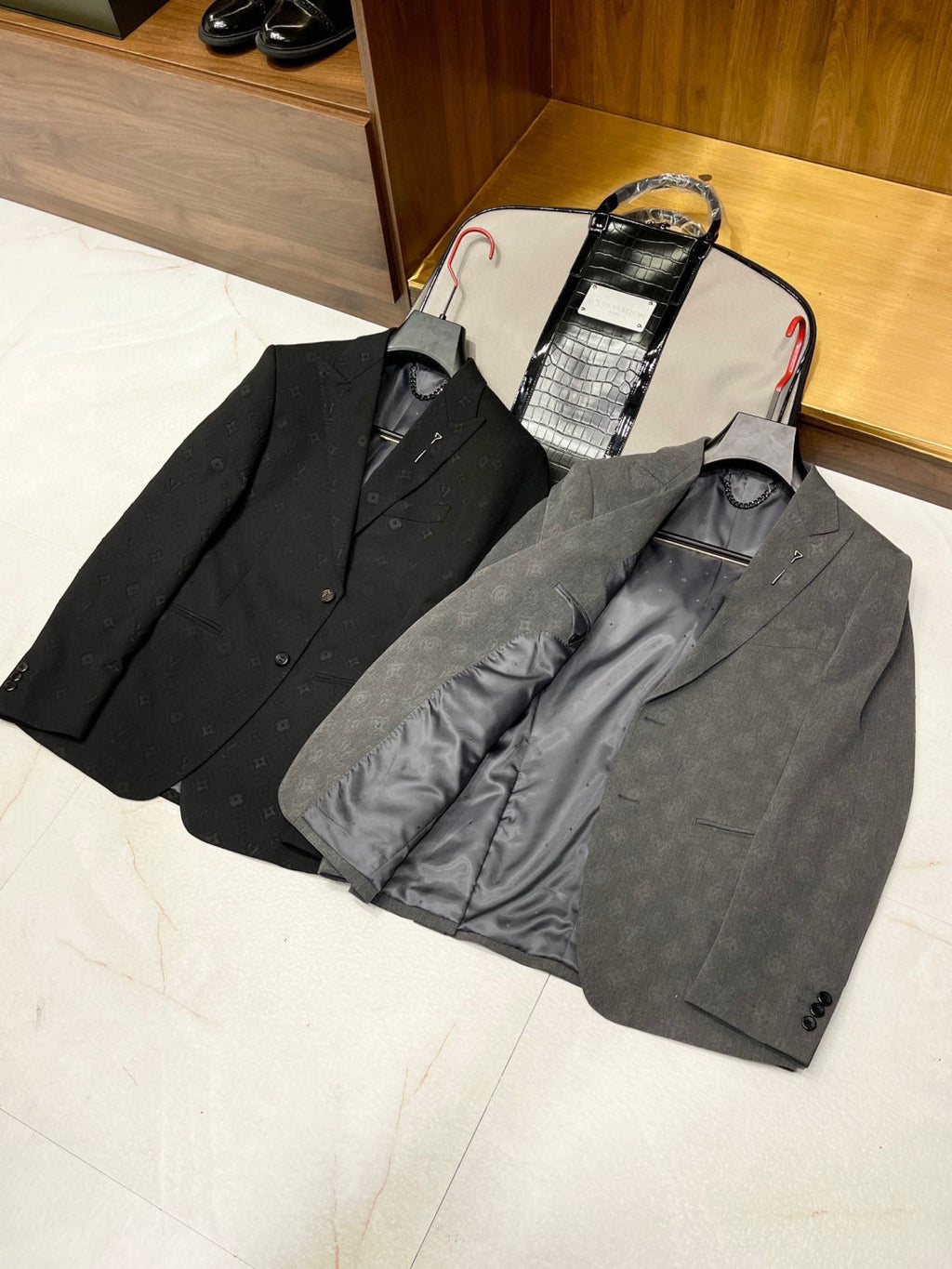 Louis Vuitton Men's Suit Jacket Long Pants Professional Dress Set #6468