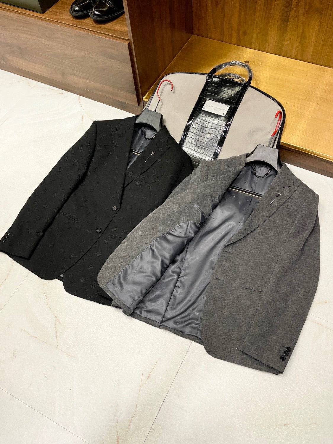 Louis Vuitton Men's Suit Jacket Long Pants Professional Dress Set #6468