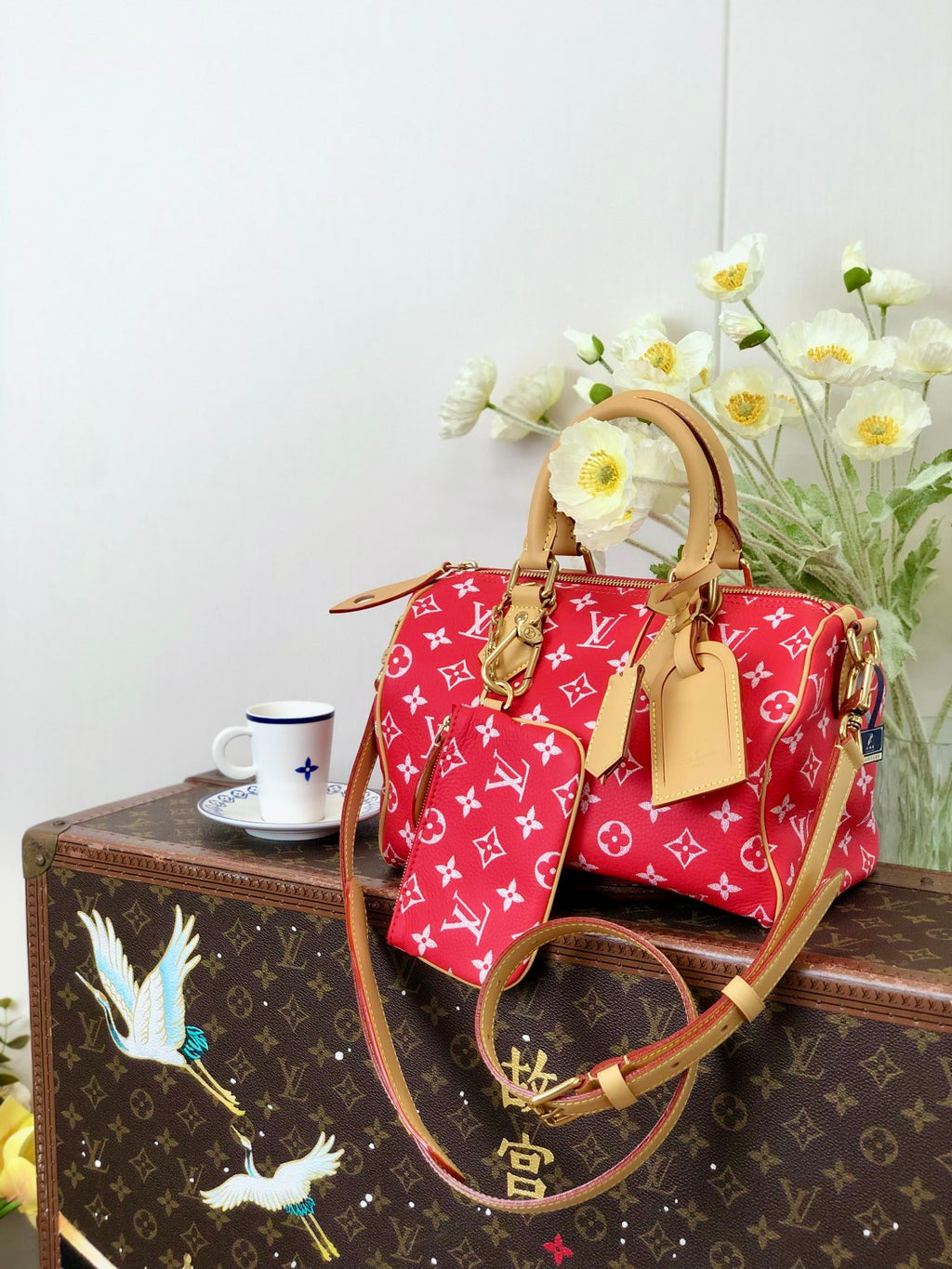 Louis Vuitton Women's Fashion Classic Red Logo Zipper Closure Leather Shoulder Bag Handbags In Small Medium And Large Sizes Crossbody Bag Bags #78658