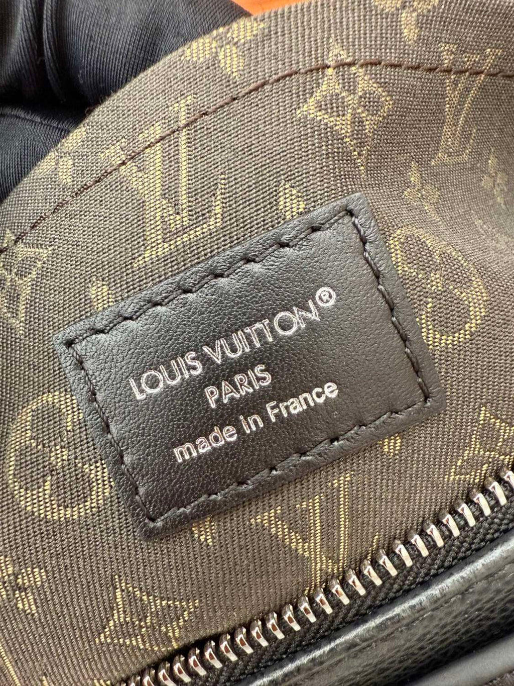Louis Vuitton BIKER Women's Fashion Casual Metal Logo Badge Leather Adjustable Shoulder Strap Handbag Tote Bag Shoulder Bag Bags M26563 #78348