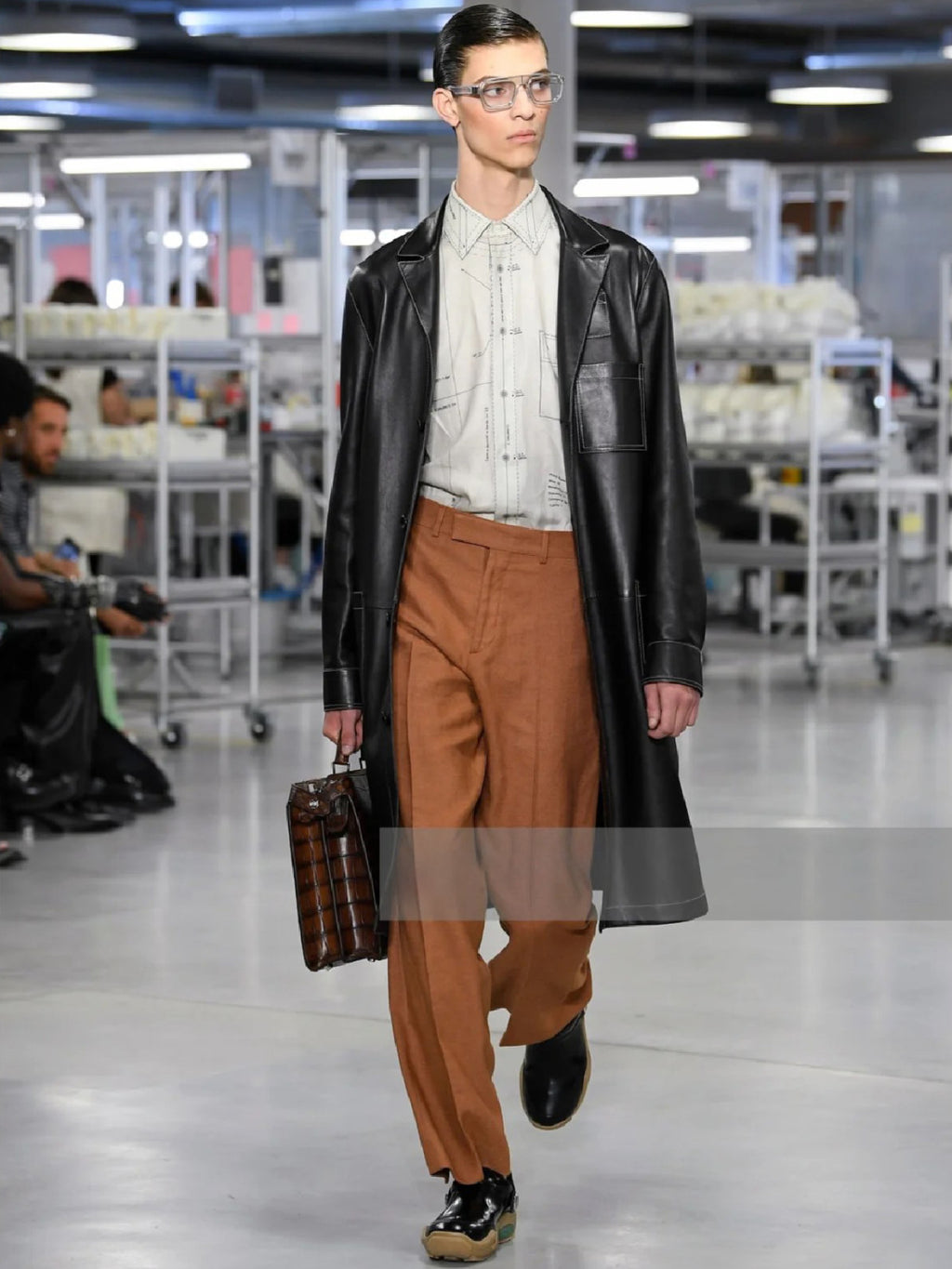 Fendi Men's Fall And Winter Black Long Sheepskin Jacket Fashion Bright Line Retro Single-breasted Luxury Leisure Jacket Coat Ngvp #8948