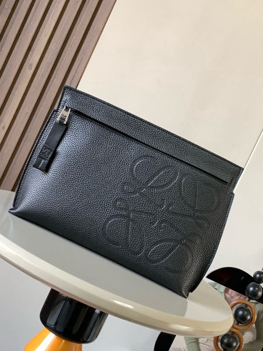 Loewe Grain Leather T Pouch Fashion Embossed Clutch Men's Understated Fashion Trendy Zipper Clutch Bags Bag #194730
