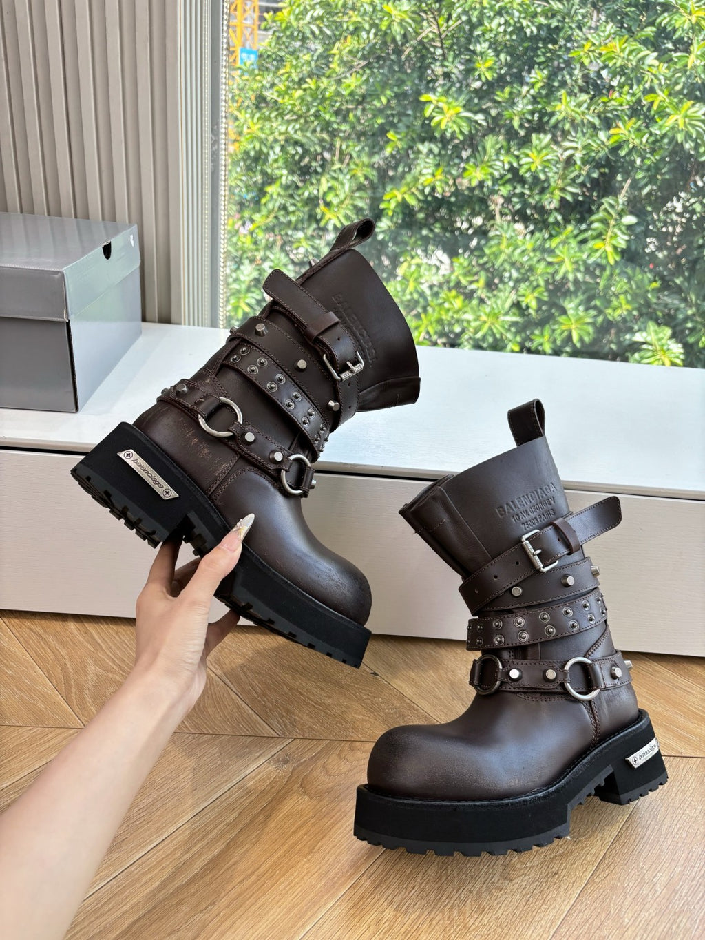 Balenciaga Men's and Women's Fall/Winter Fashion Casual Round Toe Sleeveless Thick Sole Leather Mid Calf Boots Shoes #78583
