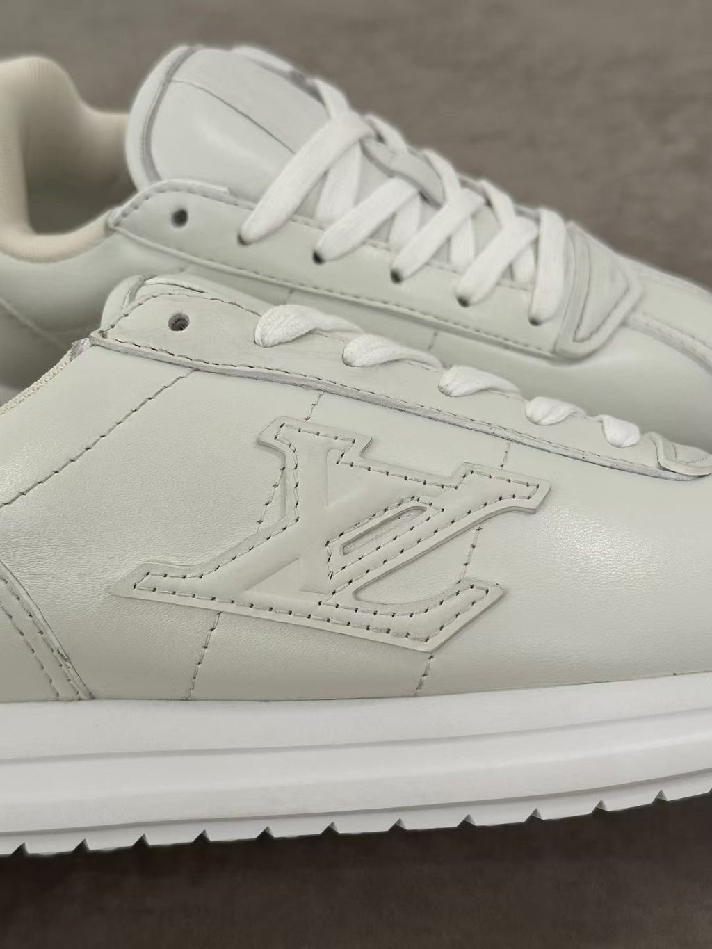 Louis Vuitton LV BUTTERSOFT Men's And Women's Spring/Fall Fashion Casual Round Toe Lace Up Leather Embossed Low Top Sneakers Shoes #78571