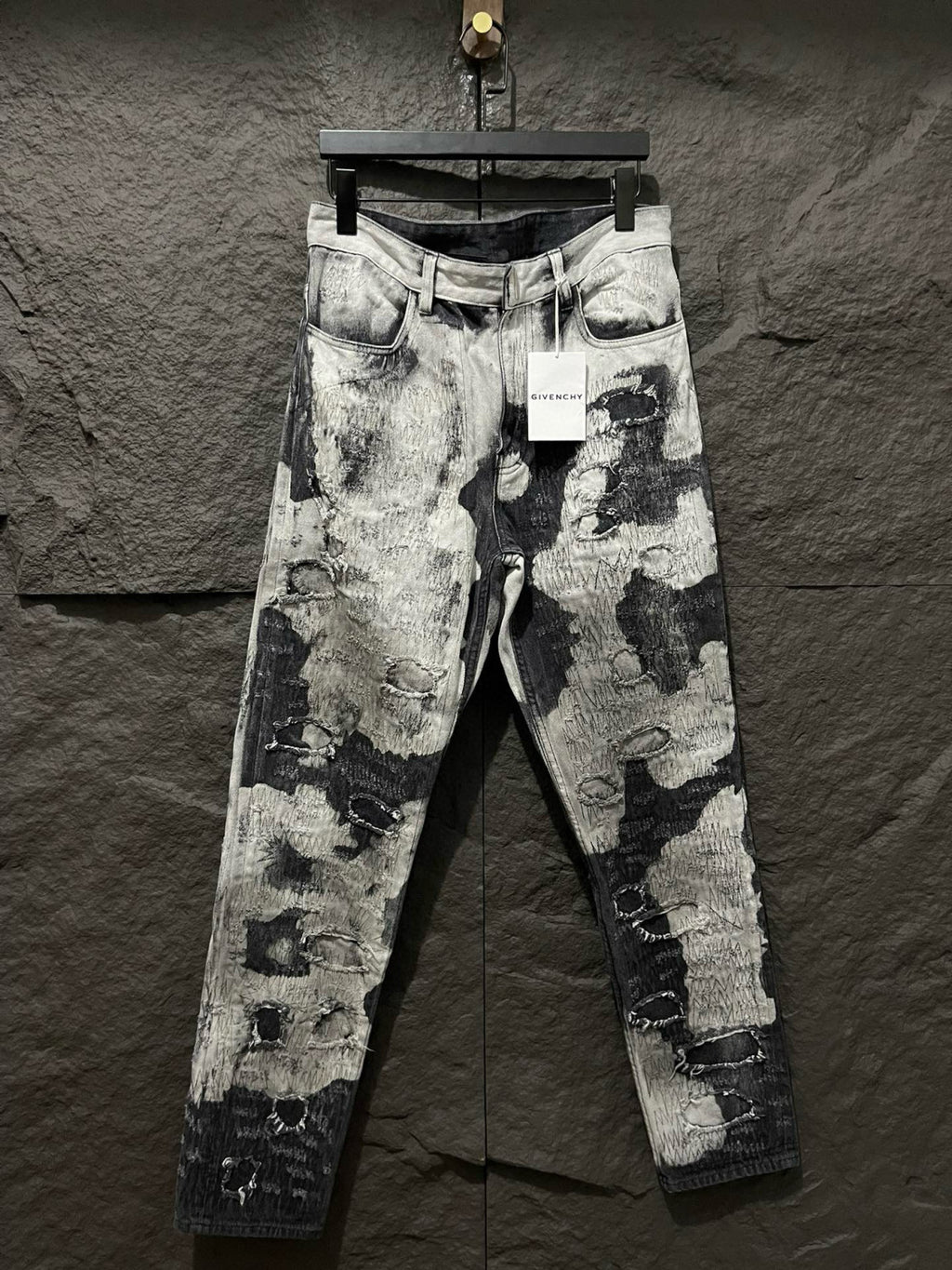 Givenchy Men's Cotton Black and White Fashion Embroidered Washed Destroyed Denim Trousers Ngvp #7769