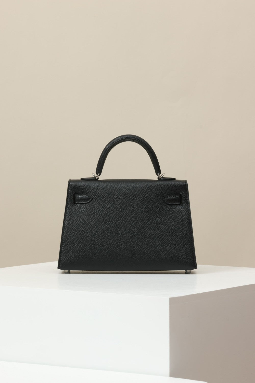 Hermes Solid Color Handbag Temperament Metal Buckle Kelly Bag Accessories Handcrafted Leather Bag From The Original Factory's Premium Custom Collection #74557