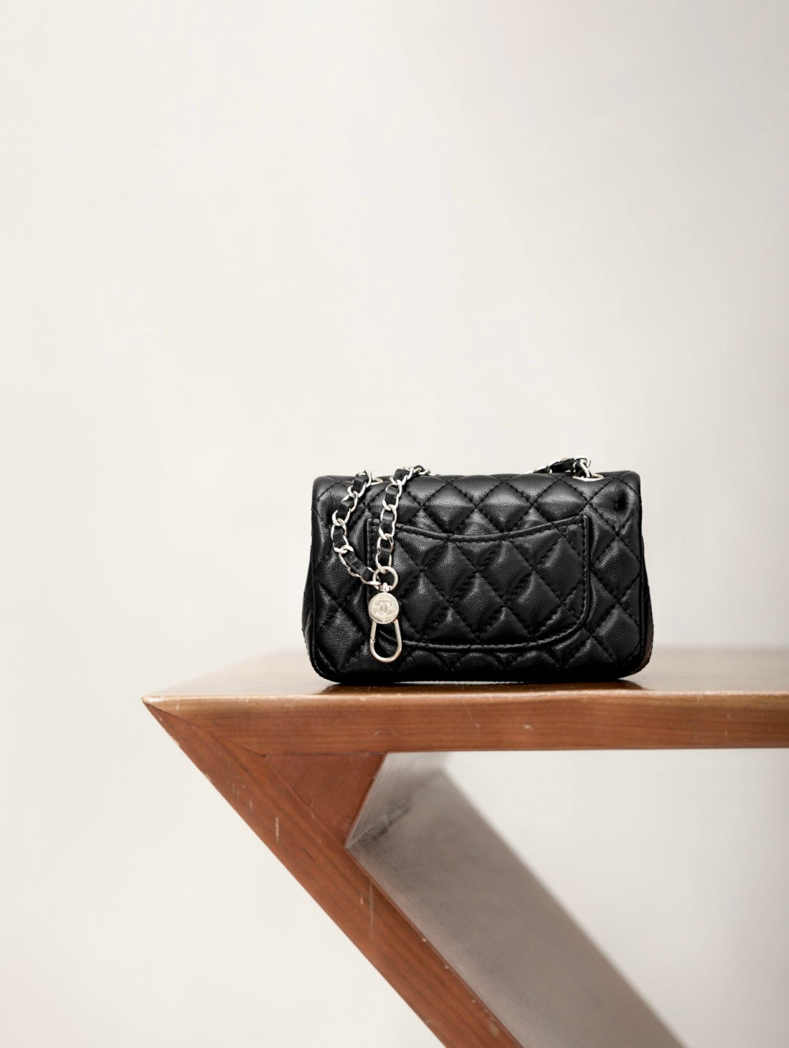Chanel Women's Solid Color Chain Strap Flap Leather Mini Pendant Bag Bags AP4760-B21223-U0509 #77494