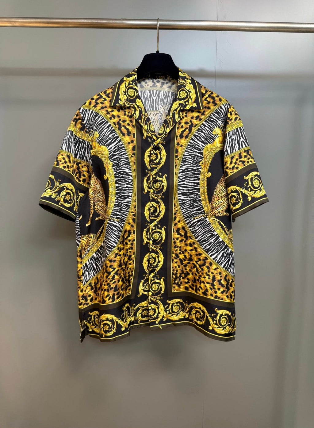 Versace Wild Cats Silk Lapel Shirt Shorts Set Men's Luxury Temperament Casual Single-breasted Shirt Elastic Waist Shorts Suit Set Ngvp #2444