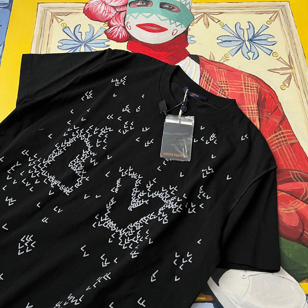 Louis Vuitton Black Embroidered Loose Fitting Short Sleeved T-shirt #21553