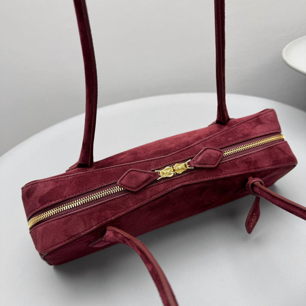 Alaïa Raspberry Le Teckel Medium Bag in Nubuck #320545