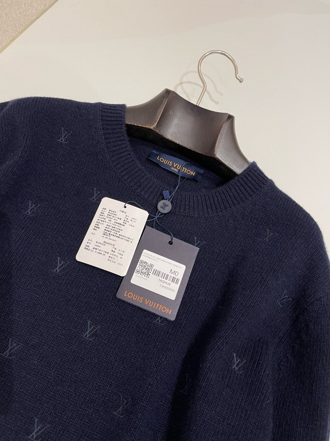 Louis Vuitton Men's Spring and Autumn Solid Color Embroidery Logo Printed Crew Neck Knit Wool Sweater #73953
