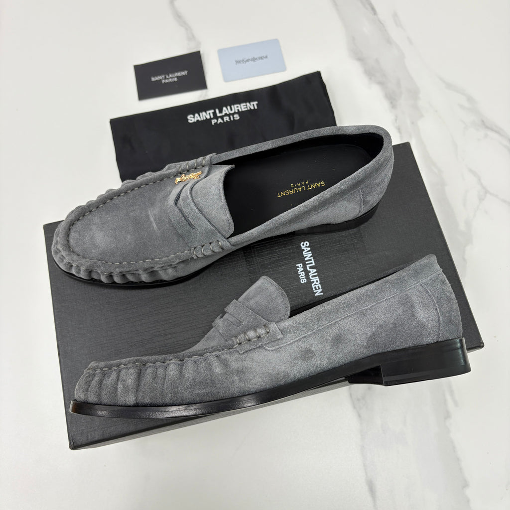 Saint Laurent LE LOAFER Supple in Suede in Brown #383805