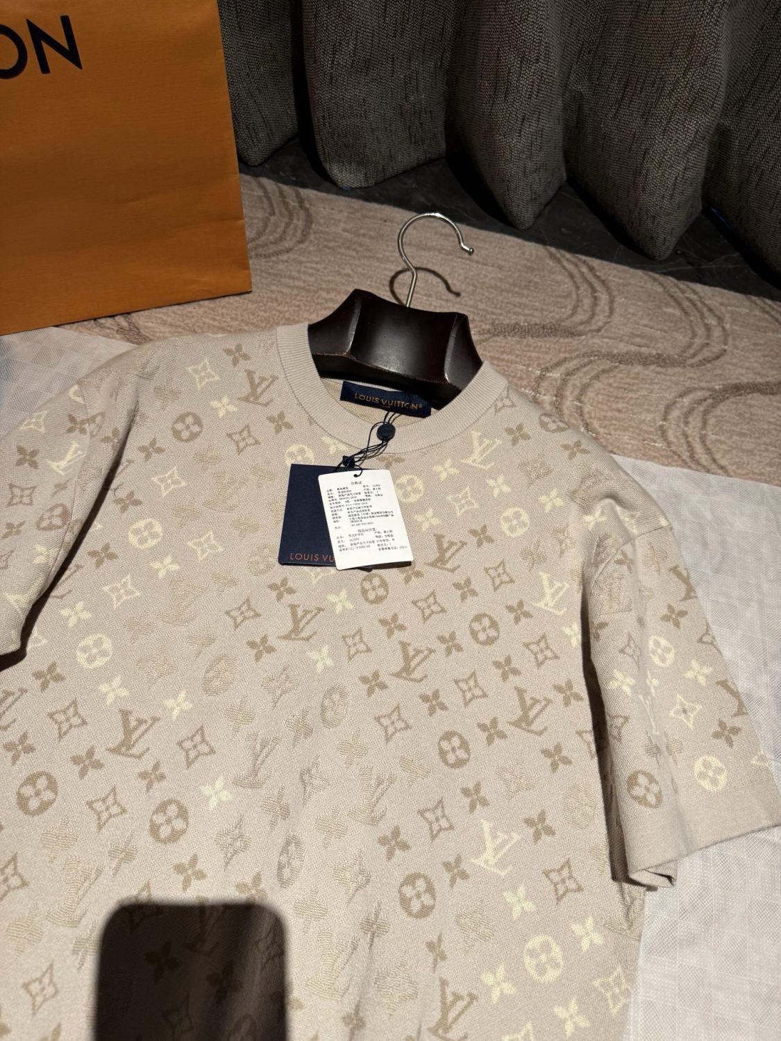 Louis Vuitton Monogram Short Sleeved Crewneck #334471