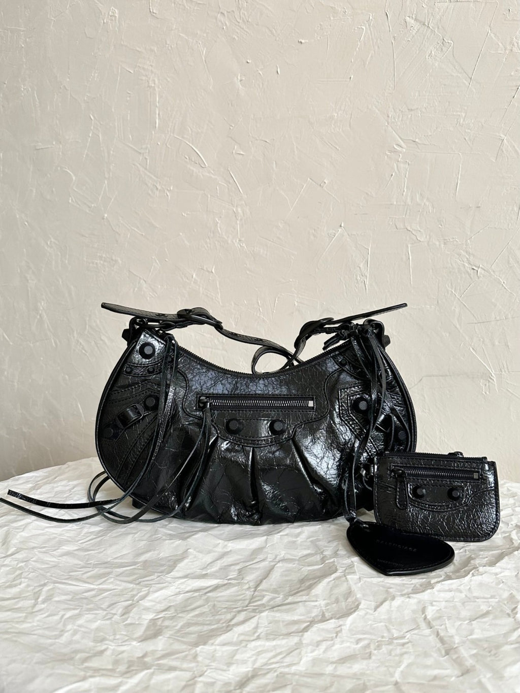 Balenciaga Le Cagole rivet silver buckle fine grain sheep leather half-moon bag crescent bag dumpling bag motorcycle bag armpit bag crossbody bag shoulder bag women's black #332101