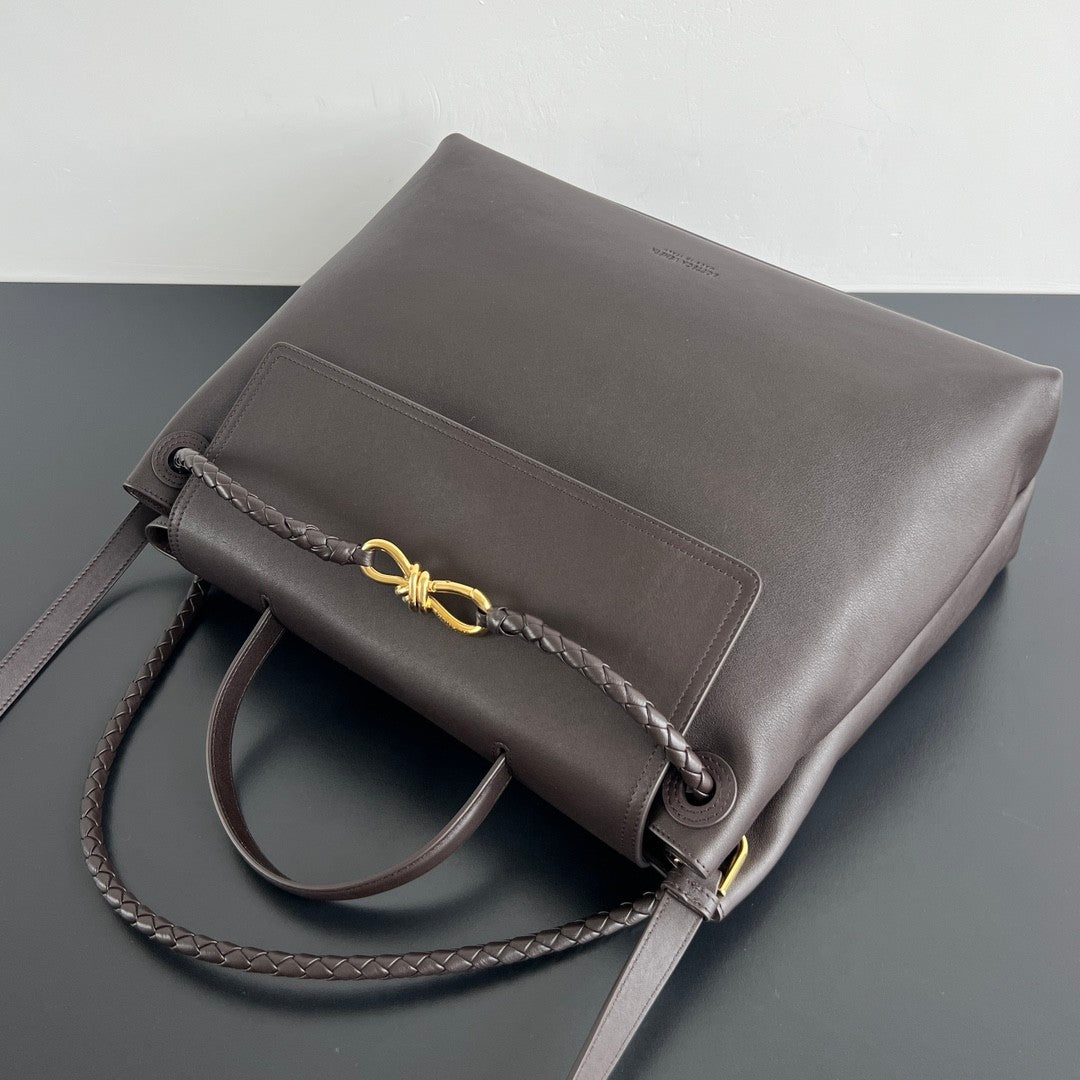 SAINT LAURENT Ciao Ciao Men's And Women's Solid Colour Gold Hardware Cowhide Leather Handbag Bag Bags #77114
