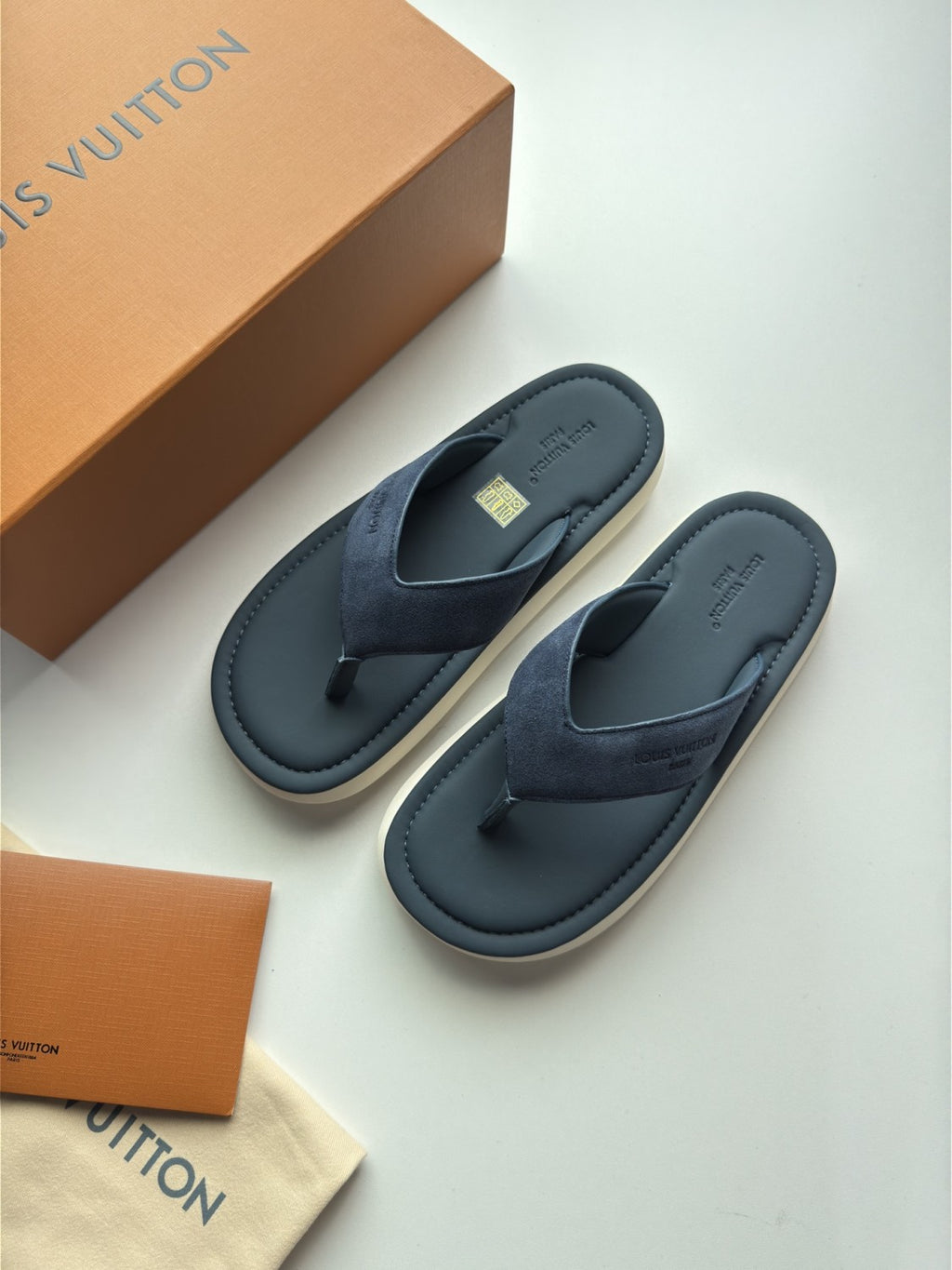 Louis Vuitton LV Flip Thong Shoes #387886