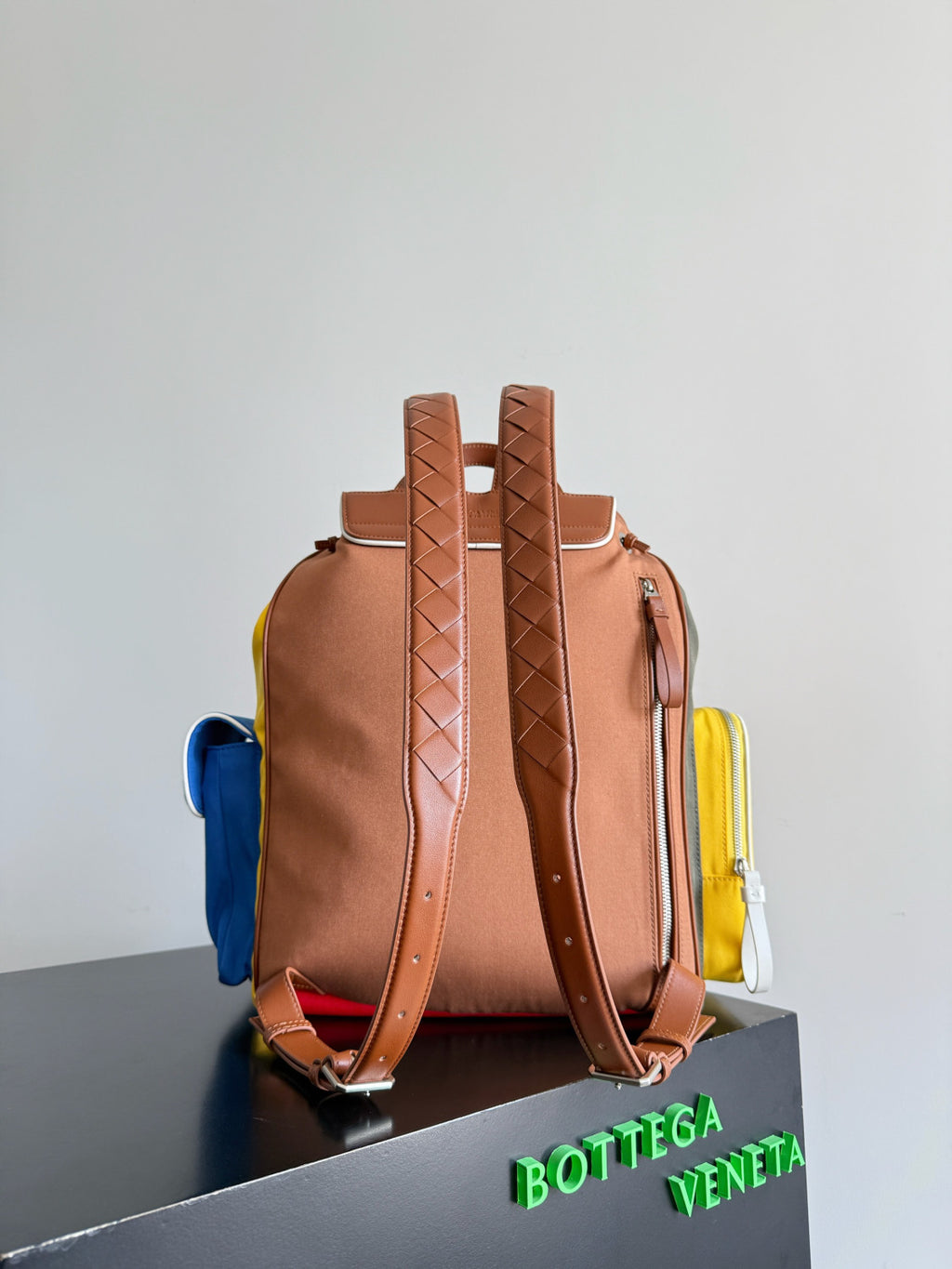 Bottega Veneta Men's Crossroad Multi-pocket Backpack Colorful Nylon Backpack Tote Bag Dopamine Colorway Fashionable Casual Bags #196052