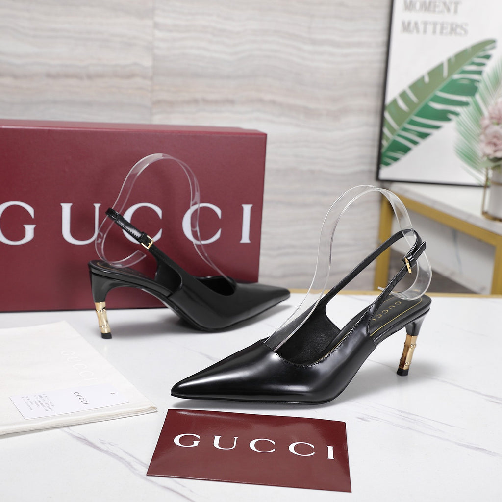 Gucci Cowhide Chain Decoration Horseshoe Heel Sandals #387647