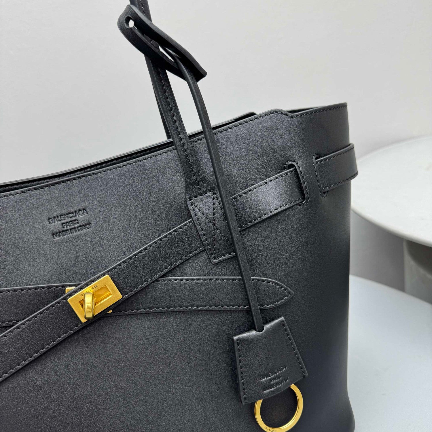 Balenciaga Bel Air Black Shoulder Bag With Gold Buckle And Belt Design Large Capacity Tote Bag Bags #84179A