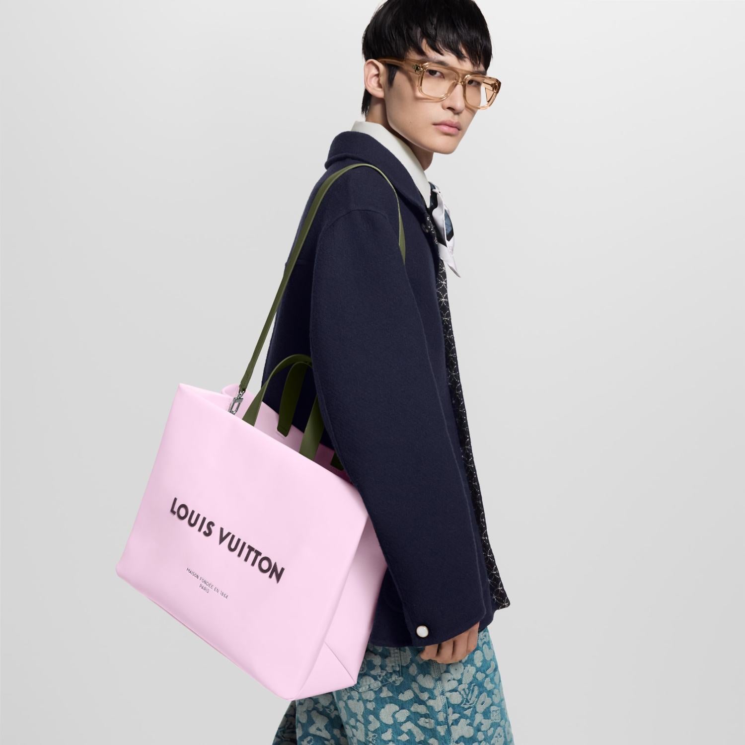 Louis Vuitton Shopper Tote MM Autres Cuirs Men Bags M24457 M13979 M13982 M26082 M15273 #335347