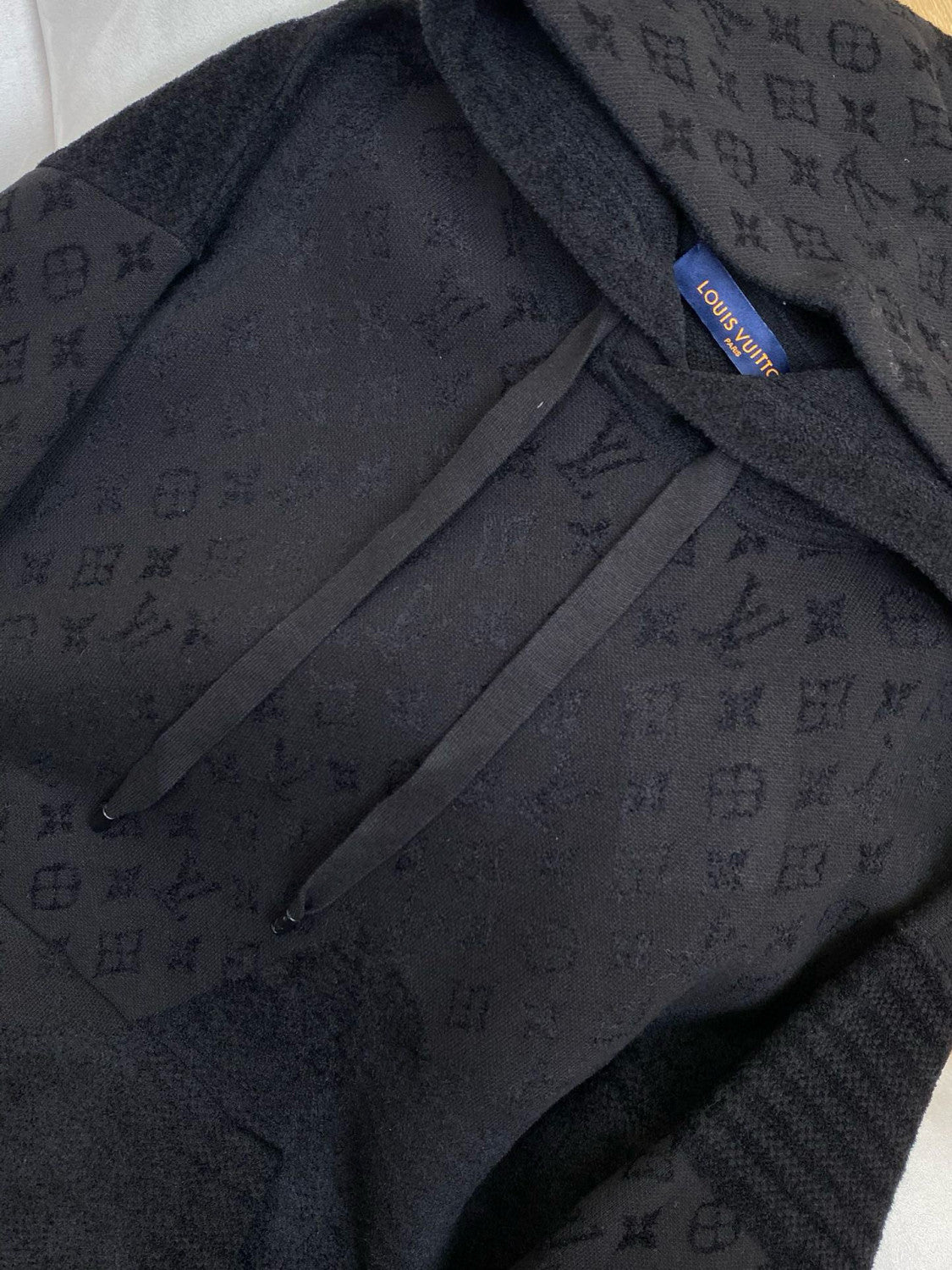 Louis Vuitton Men's Spring and Autumn Solid Color Letter Printed Cotton Long Sleeve Hooded Sweatshirt #75315