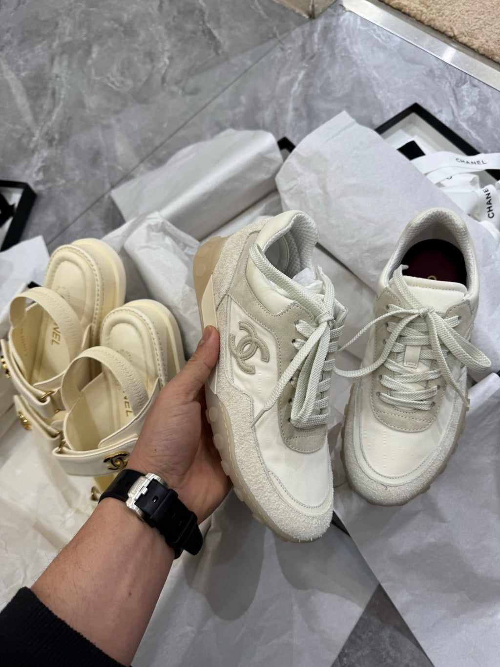 Chanel Sneakers Mixed Fibers Suede Calfskin Calfskin #381284