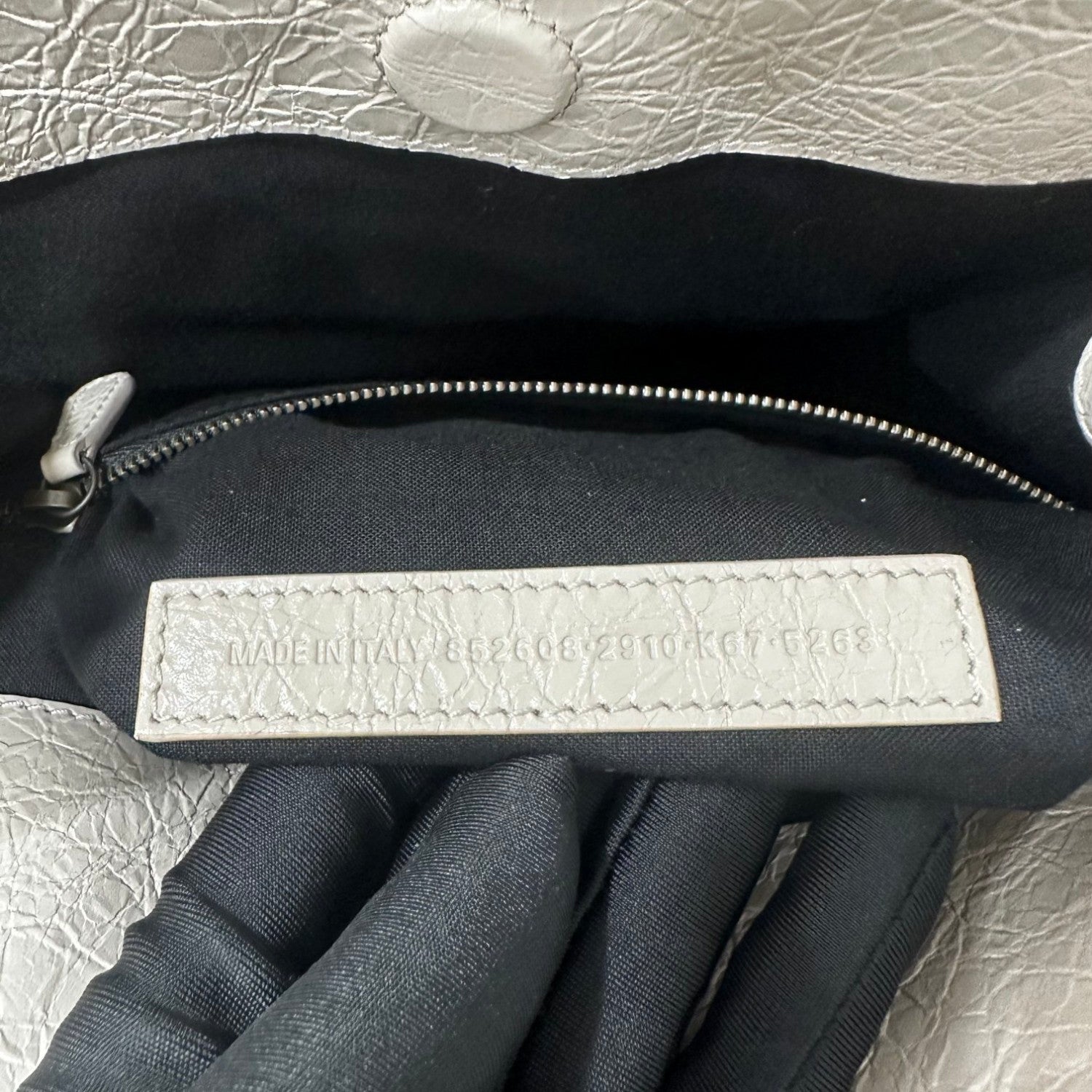 Balenciaga Le City Vertical Tote Bag Motorcycle Bag Cracked Old Retro Rivet Tassel Zipper Commuting Casual Bag #332658