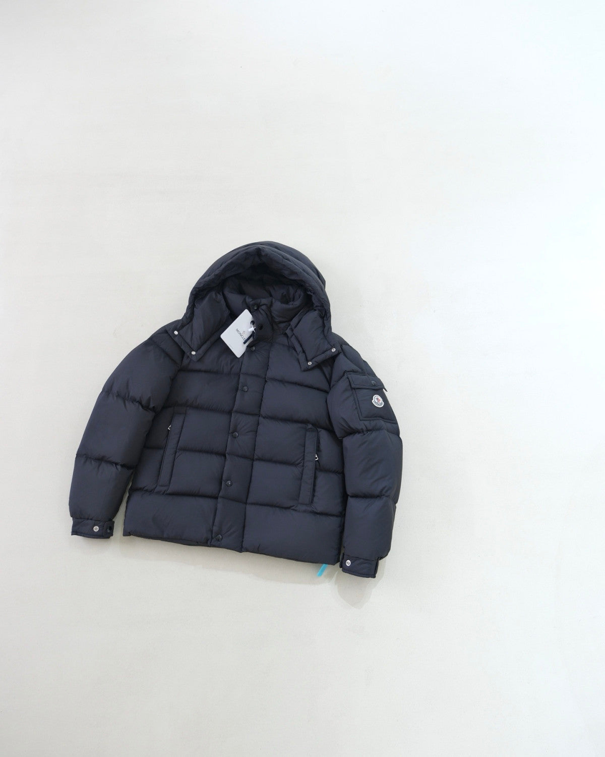 Moncler Vezere Maya 70 Winter Short Women's and Men's Down Jacket #333128