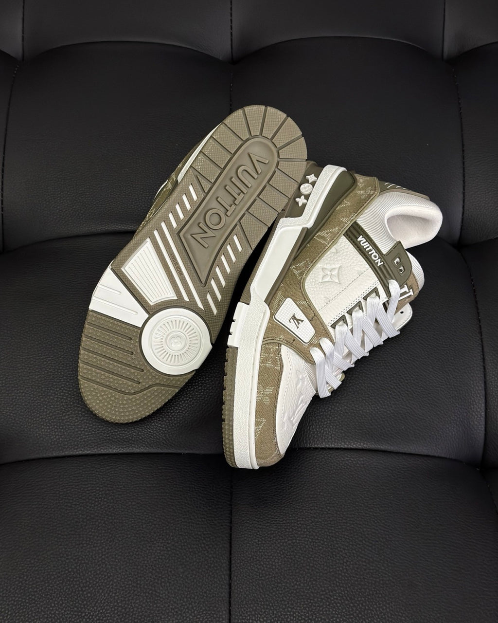 Louis Vuitton Men's LV Trainer Sneakers Four Seasons Retro Colorblocking Grained Cowhide Leather Mesh Round Toe Lace-Up Low Casual Shoes #81323