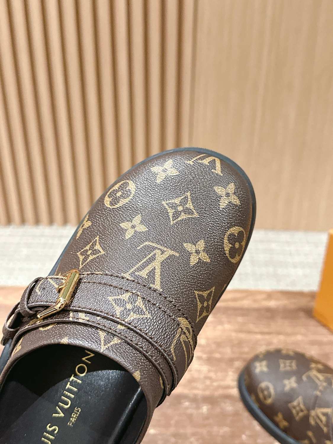 LOUIS VUITTON LV To-Go Flat Comfort Clog Shoes #379748
