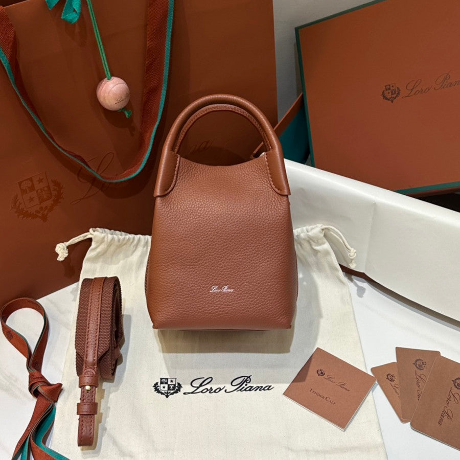 Loro Piana Women's Solid Color Detachable Shoulder Strap Cowhide Leather Single Shoulder Slanting Handbag Bag Bags #75417