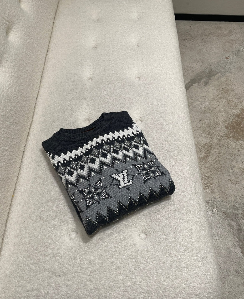 Louis Vuitton Men's Spring & Autumn Crew Neck Gray & White Embellished Cotton Wool Knit Sweater #74322