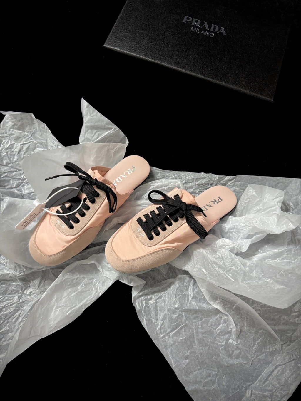 Prada Women's Solid-color Nylon Fabric And Suede Low-top Lace-up Training Shoes #77761
