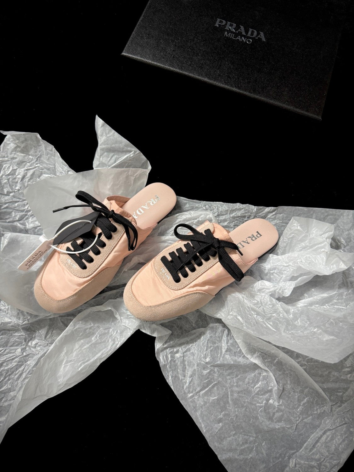 Prada Women's Solid-color Nylon Fabric And Suede Low-top Lace-up Training Shoes #77761