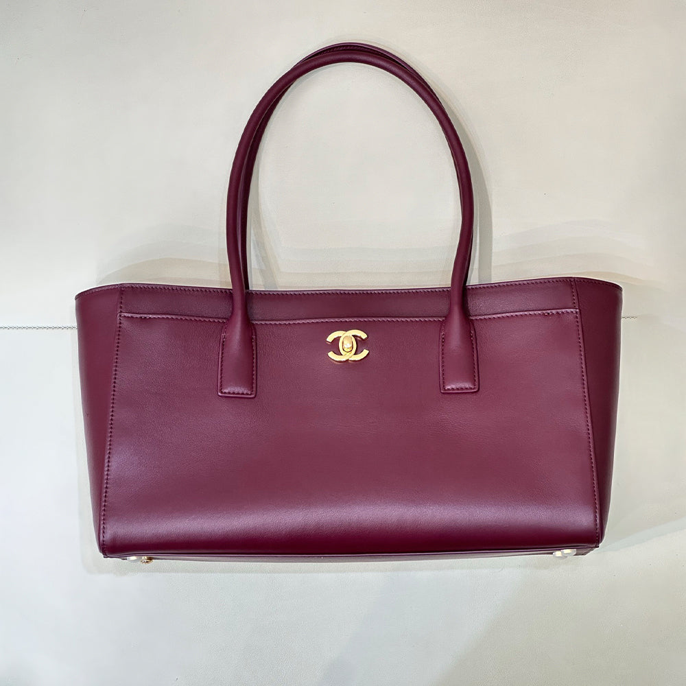 Chanel 2026 Spring/Summer Small Shopping Bag Red Leather Clutch Stylish Elegant Spacious Tote Bag Bags #196870