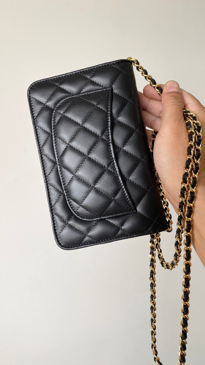 CHANEL Classic CC Logo Silver Buckle Lychee Leather Black #332724