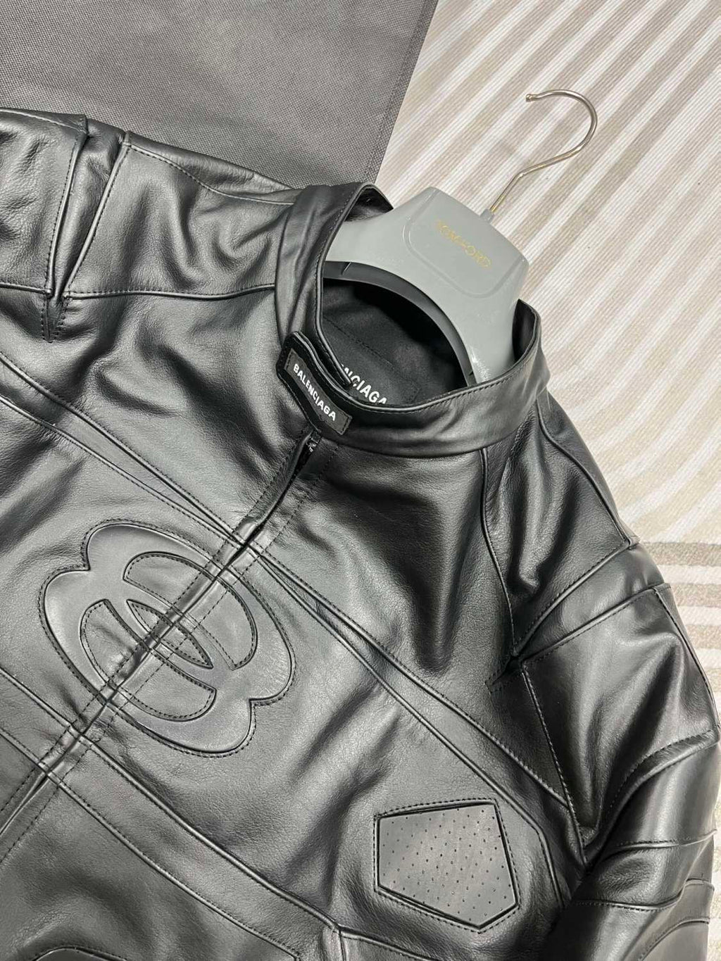 Balenciaga Men's Fall And Winter Black Round Neck Zipper Closure Regular Fit Long Sleeve Leather Jacket #73673